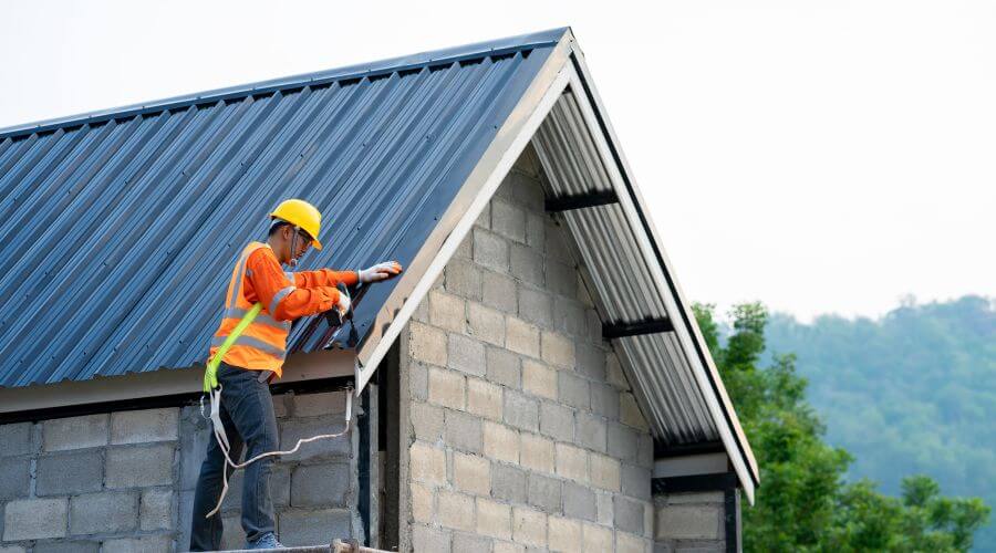 Expert Emergency Roof Repairs services in Brooklyn, IN